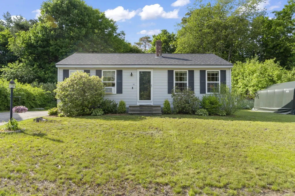 14 Willowdale Drive Gorham ME 04038