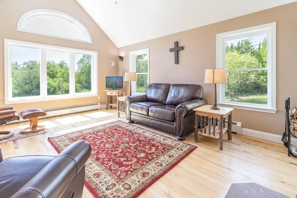 3279 Union Street Glenburn ME 04401