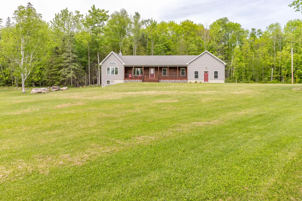 3279 Union Street Glenburn ME 04401