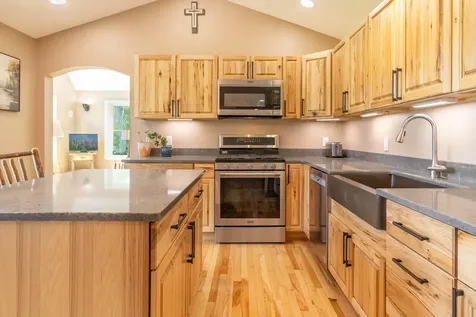 3279 Union Street Glenburn ME 04401