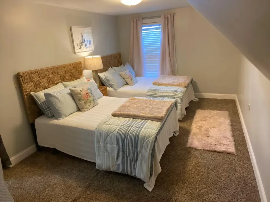 15 Maple Street Bangor ME 04401