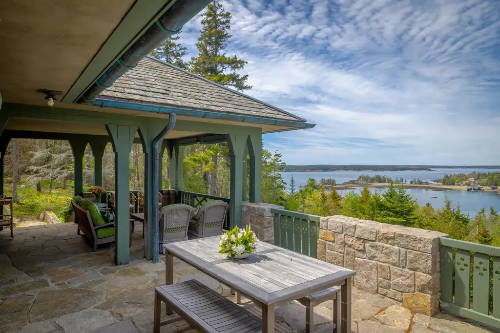 6 Cliffhanger Lane, Seal Harbor Mount Desert ME 04675