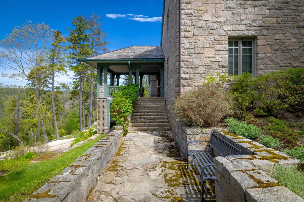 6 Cliffhanger Lane Mount Desert ME 04675