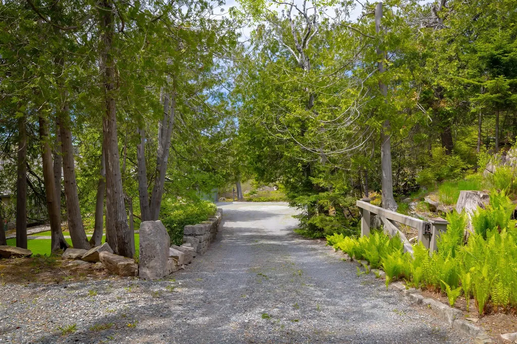 6 Cliffhanger Lane, Seal Harbor Mount Desert ME 04675