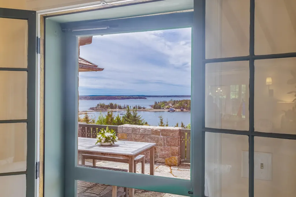 6 Cliffhanger Lane, Seal Harbor Mount Desert ME 04675