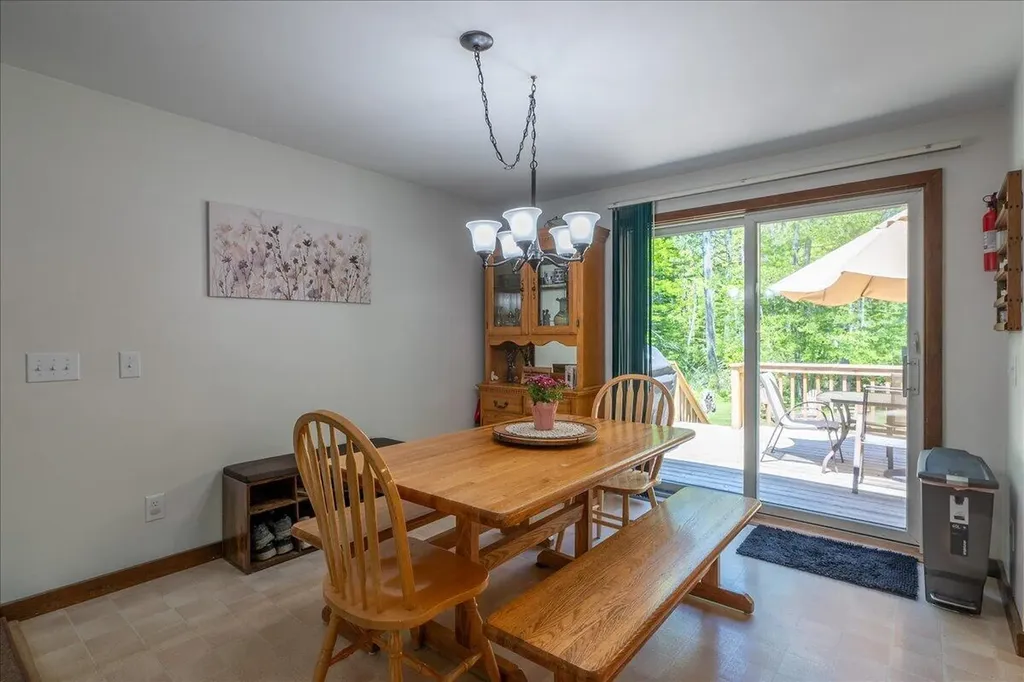 131 Bayside W Owls Head ME 04854