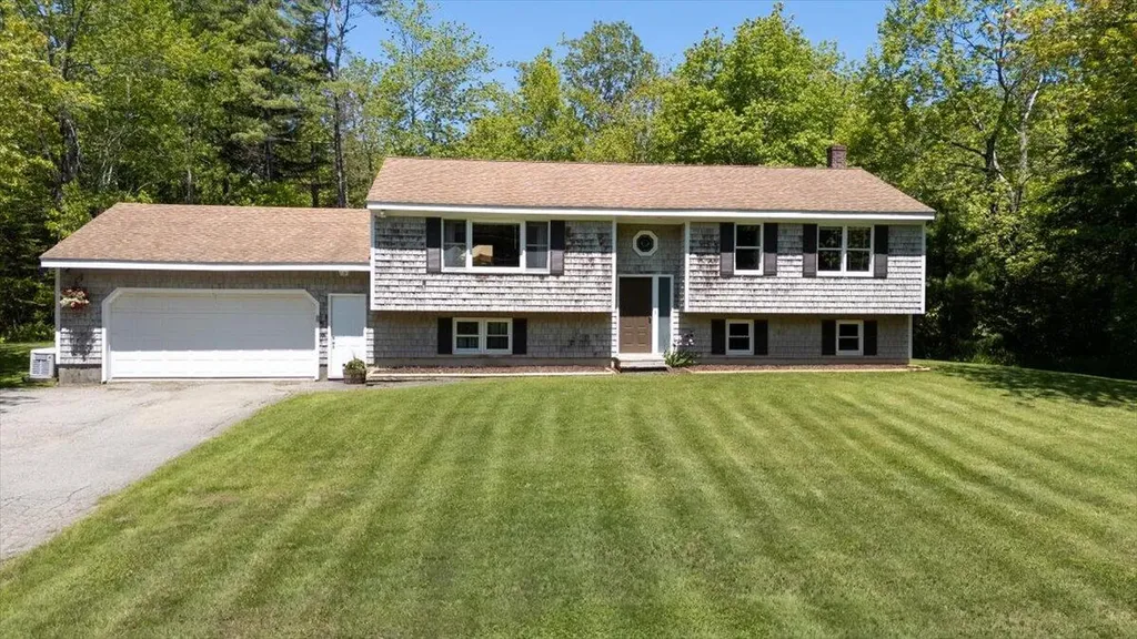 131 Bayside W Owls Head ME 04854
