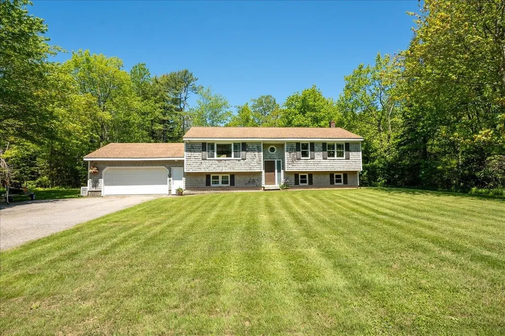 131 Bayside W Owls Head ME 04854