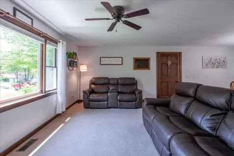 131 Bayside W Owls Head ME 04854