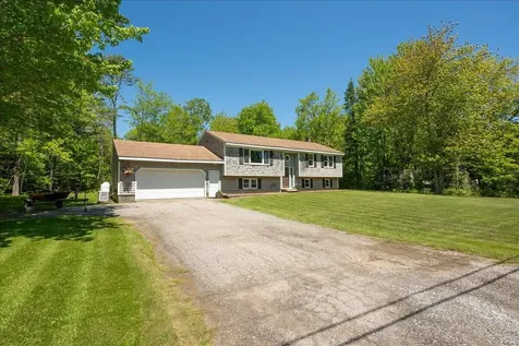 131 Bayside W Owls Head ME 04854