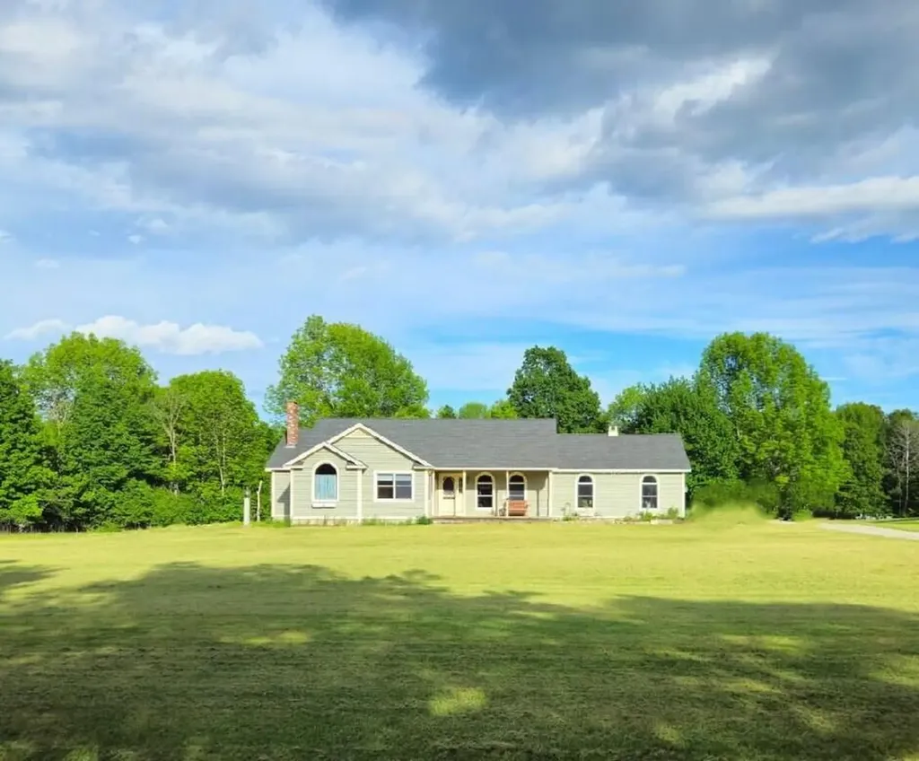 45 Grandview Drive Eddington ME 04428