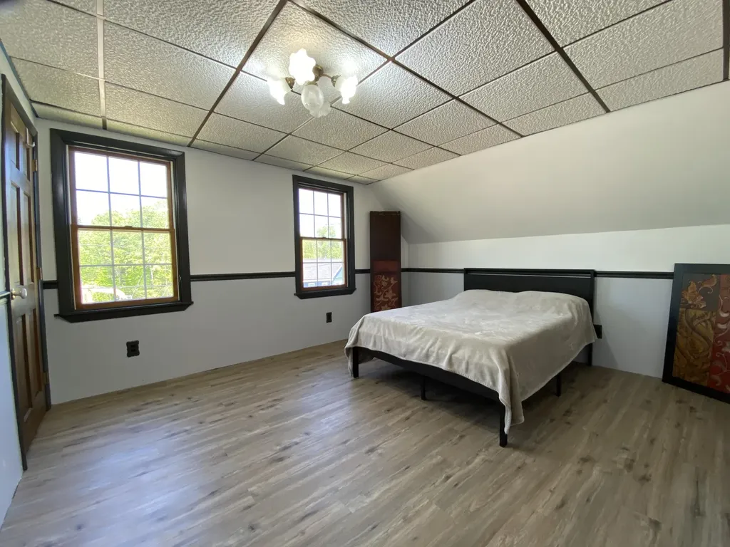 108 Union Street Orono ME 04473