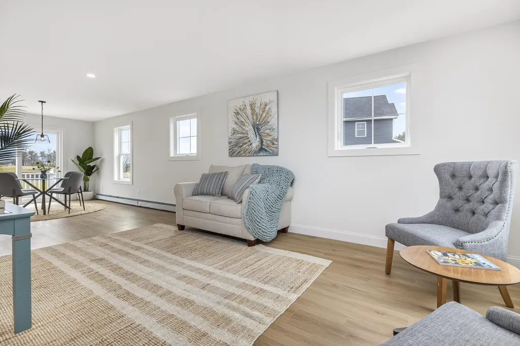 33 Feldspar Lane Cumberland ME 04021