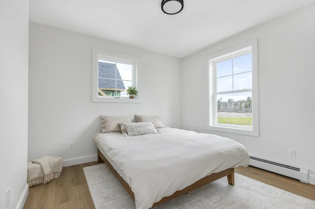 33 Feldspar Lane Cumberland ME 04021