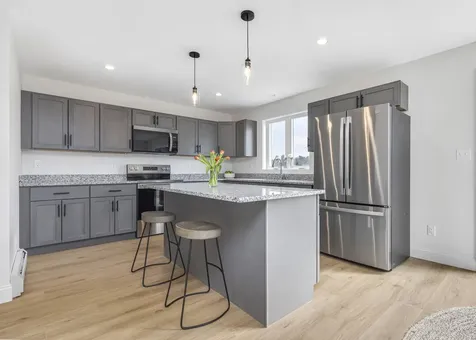 33 Feldspar Lane Cumberland ME 04021