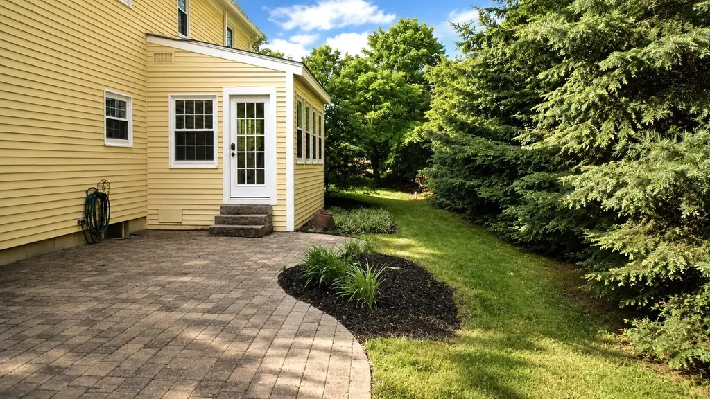 39 Village Woods Circle Gorham ME 04038
