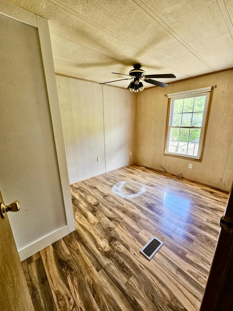 4 Crestview Drive Lewiston ME 04240