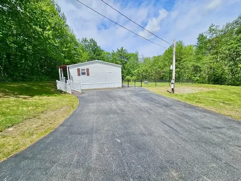 4 Crestview Drive Lewiston ME 04240