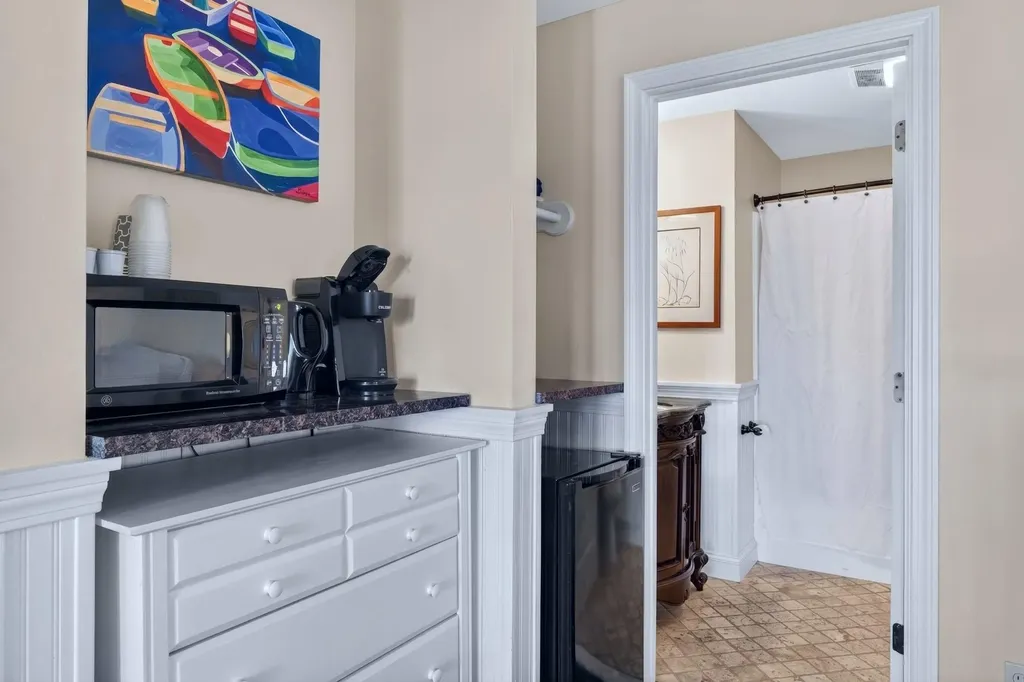 302 Eddy Road Edgecomb ME 04556
