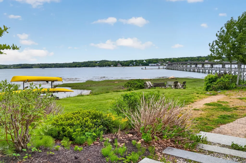 302 Eddy Road Edgecomb ME 04556