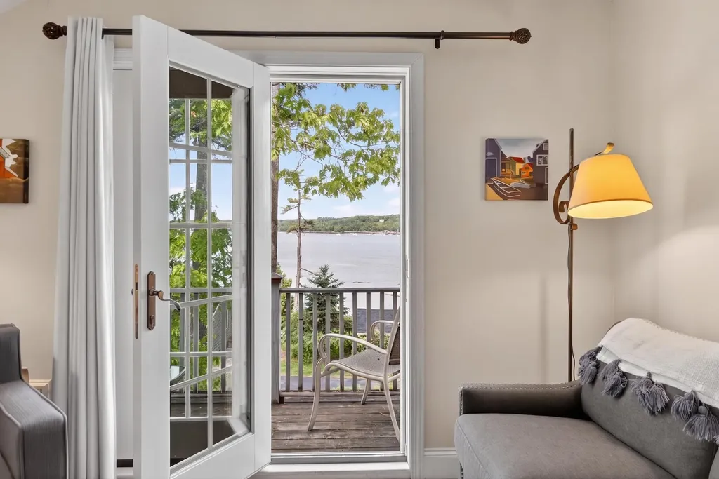 302 Eddy Road Edgecomb ME 04556