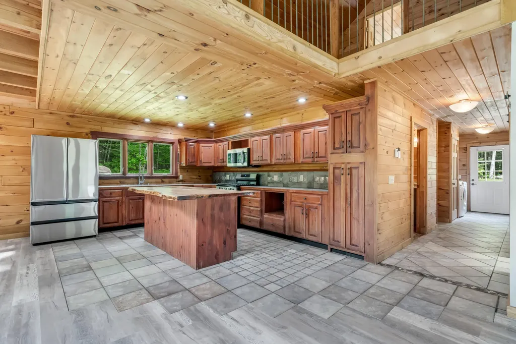 41 Sandy Point Road Vassalboro ME 04989