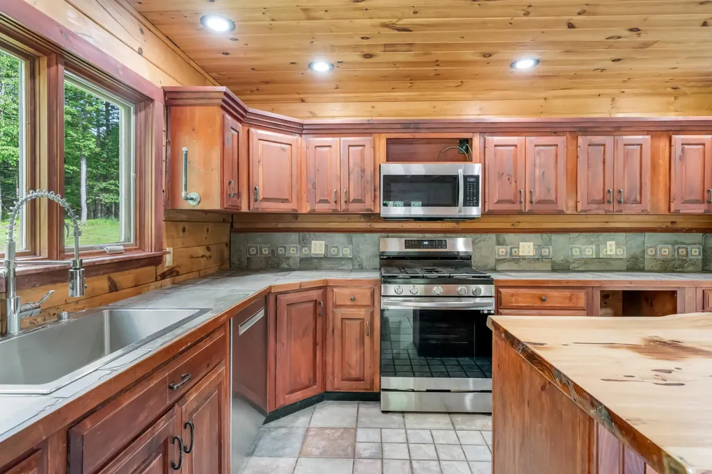 41 Sandy Point Road Vassalboro ME 04989