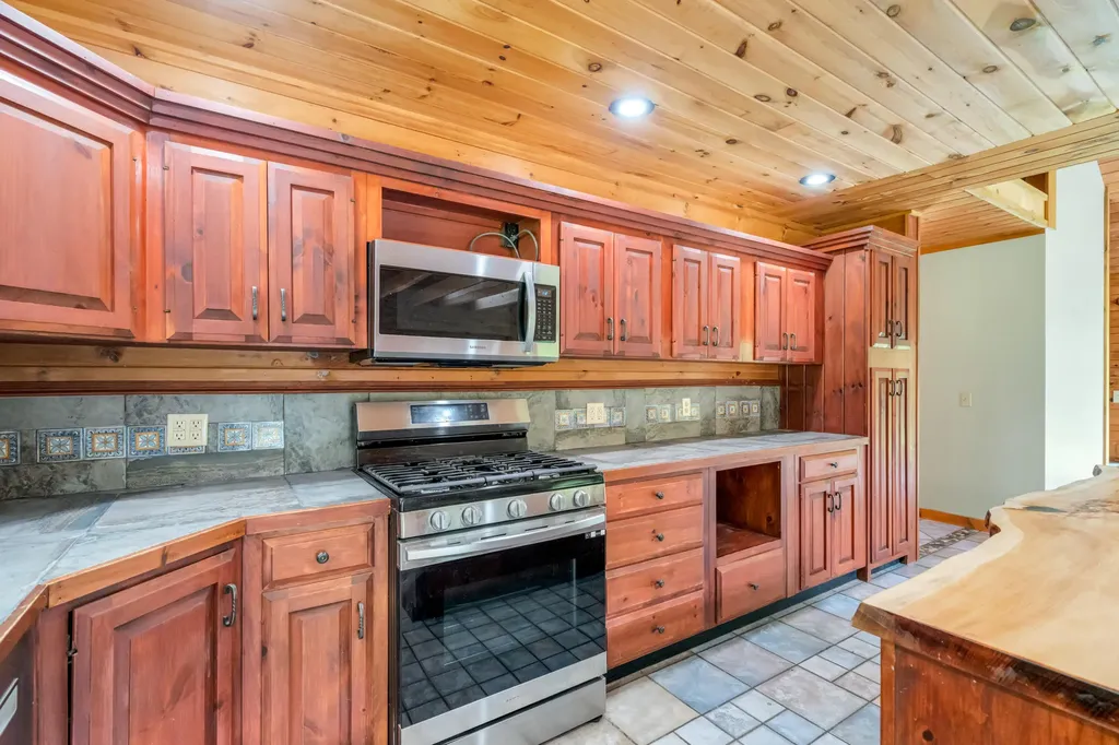 41 Sandy Point Road Vassalboro ME 04989