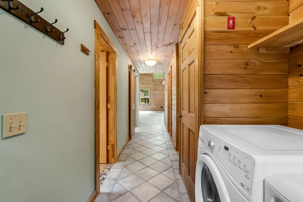 41 Sandy Point Road Vassalboro ME 04989