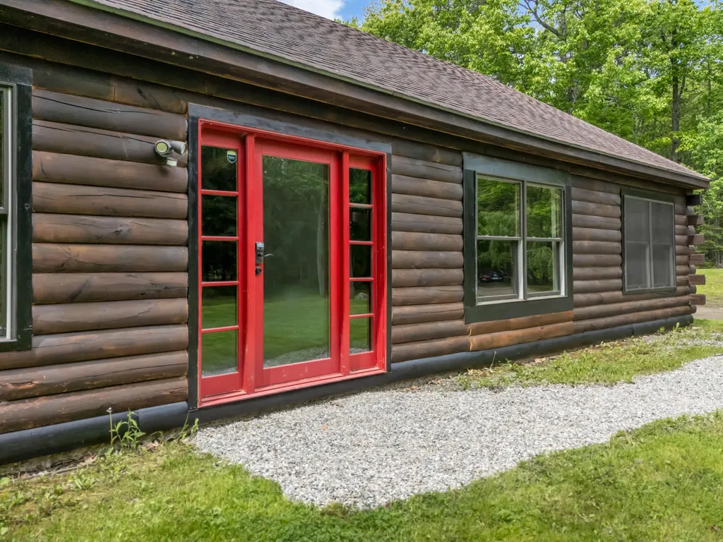 41 Sandy Point Road Vassalboro ME 04989