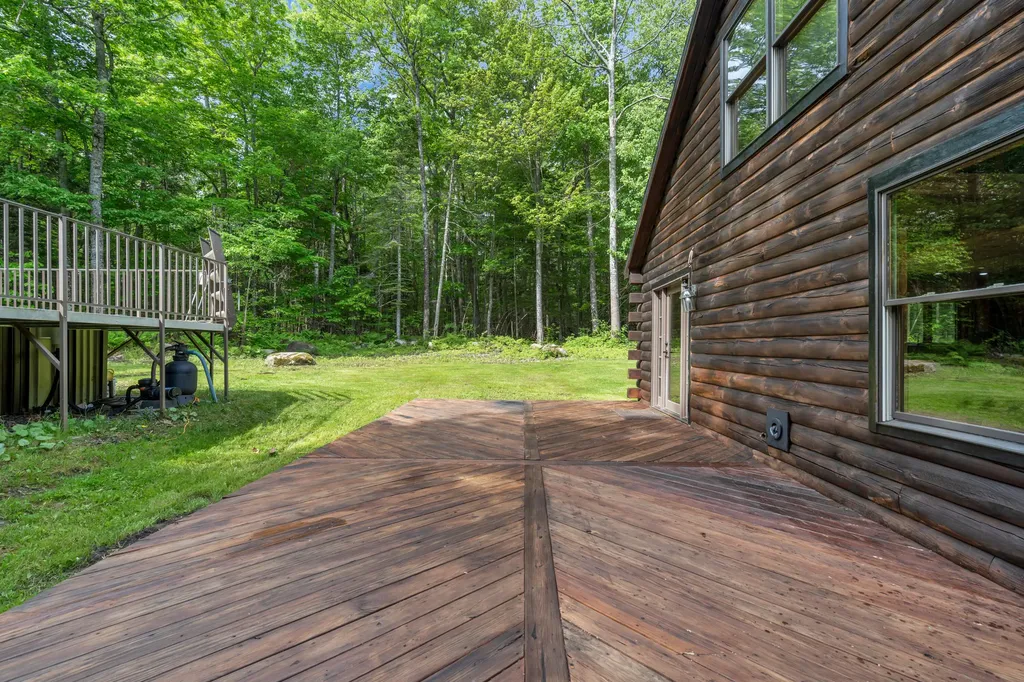 41 Sandy Point Road Vassalboro ME 04989