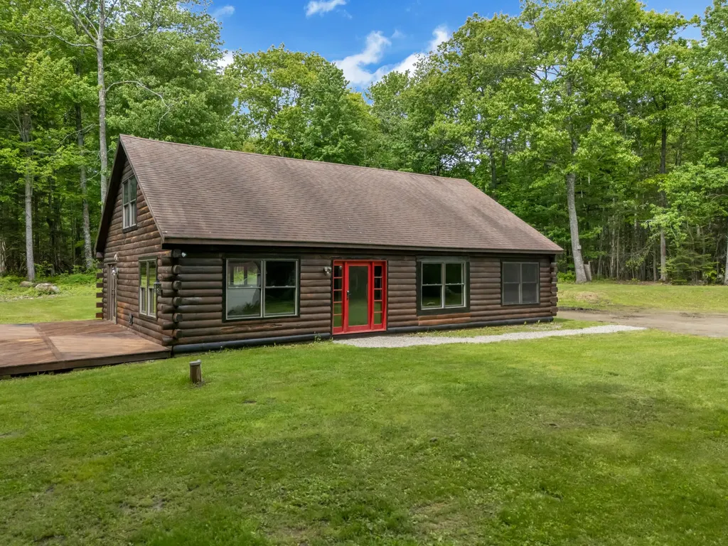 41 Sandy Point Road Vassalboro ME 04989