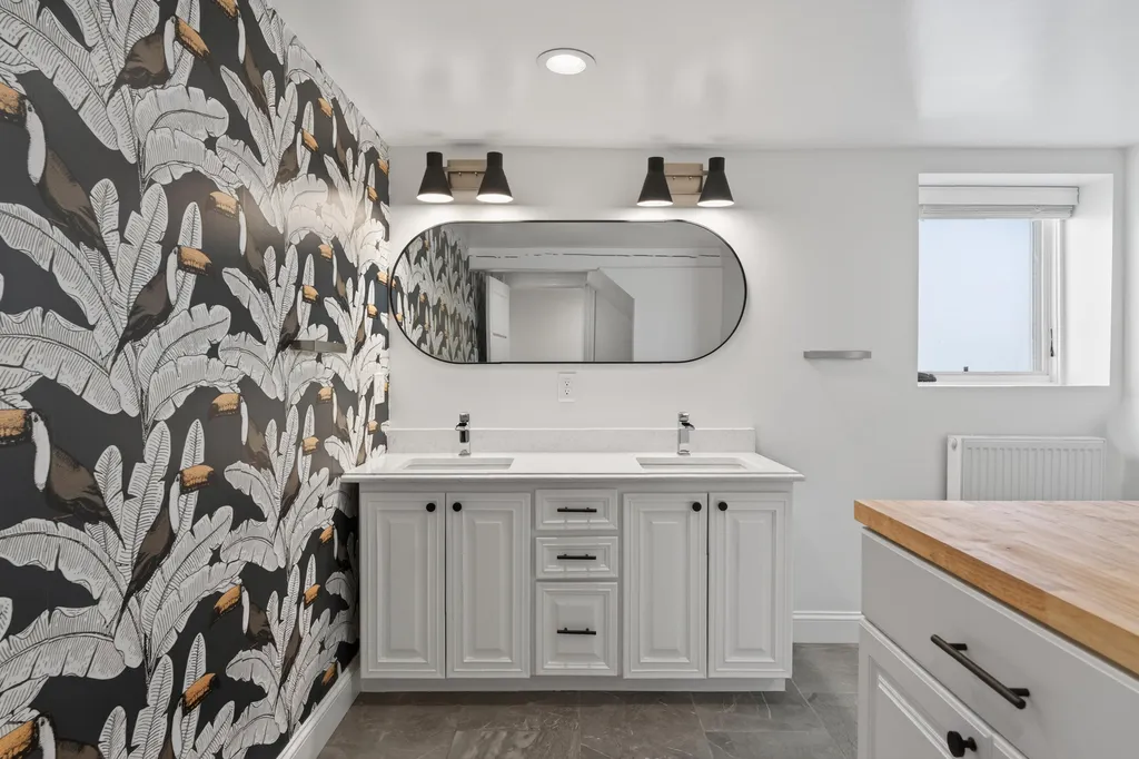 20 Dow Street Portland ME 04102