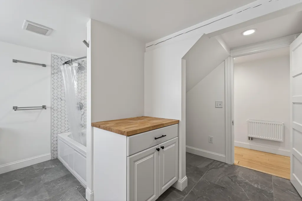 20 Dow Street Portland ME 04102