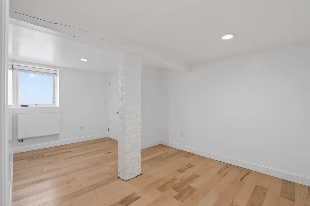 20 Dow Street Portland ME 04102