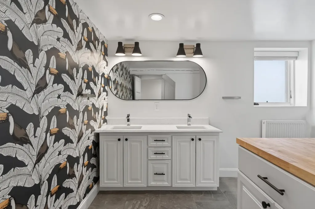 20 Dow Street Portland ME 04102