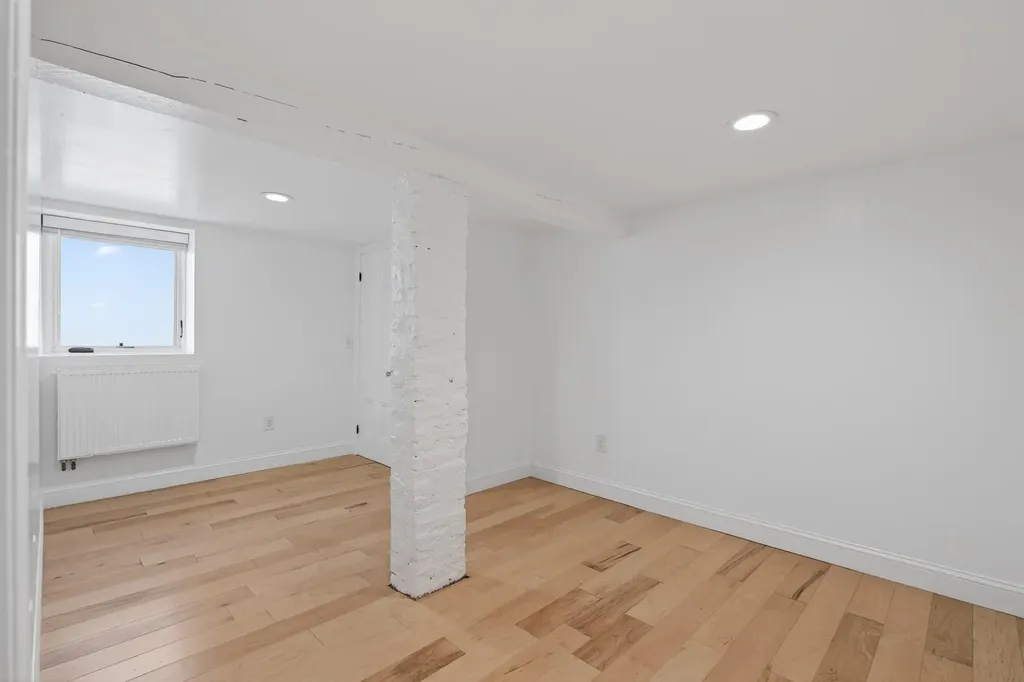 20 Dow Street Portland ME 04102