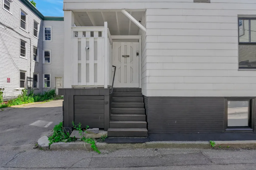 20 Dow Street Portland ME 04102