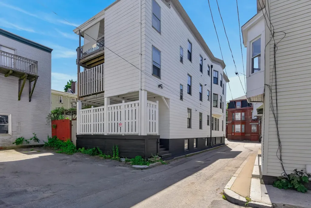 20 Dow Street Portland ME 04102