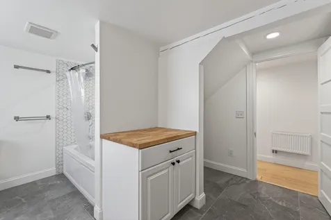 20 Dow Street Portland ME 04102