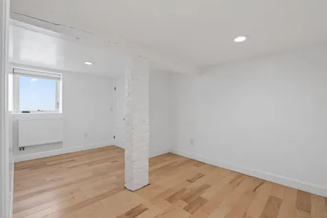 20 Dow Street Portland ME 04102