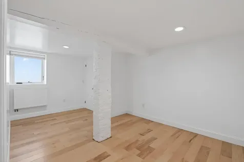 20 Dow Street Portland ME 04102