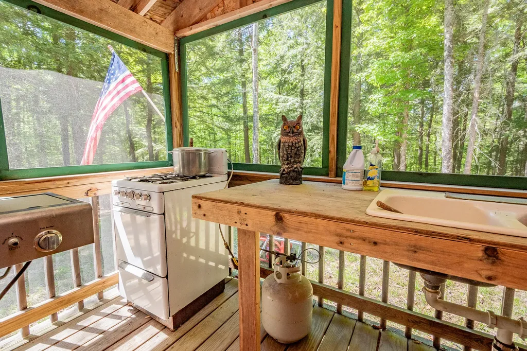 16 Beach View Road Dover-foxcroft ME 04426