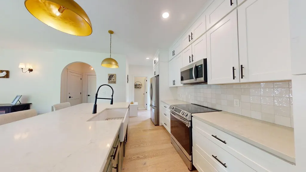 20 Emerald Drive Hampden ME 04444