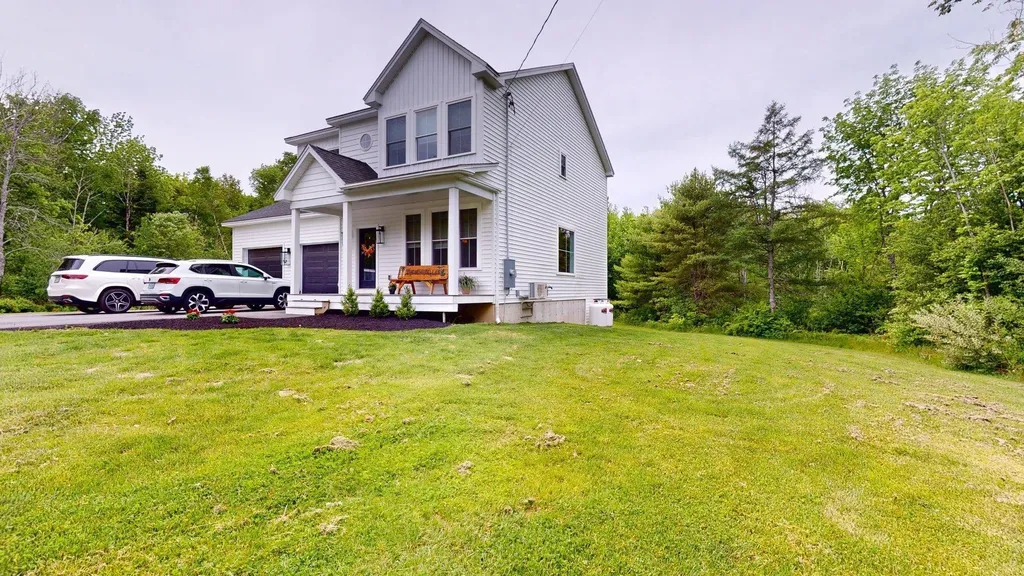 20 Emerald Drive Hampden ME 04444