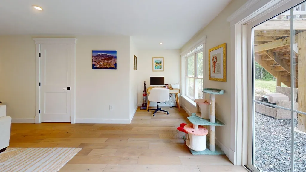 20 Emerald Drive Hampden ME 04444