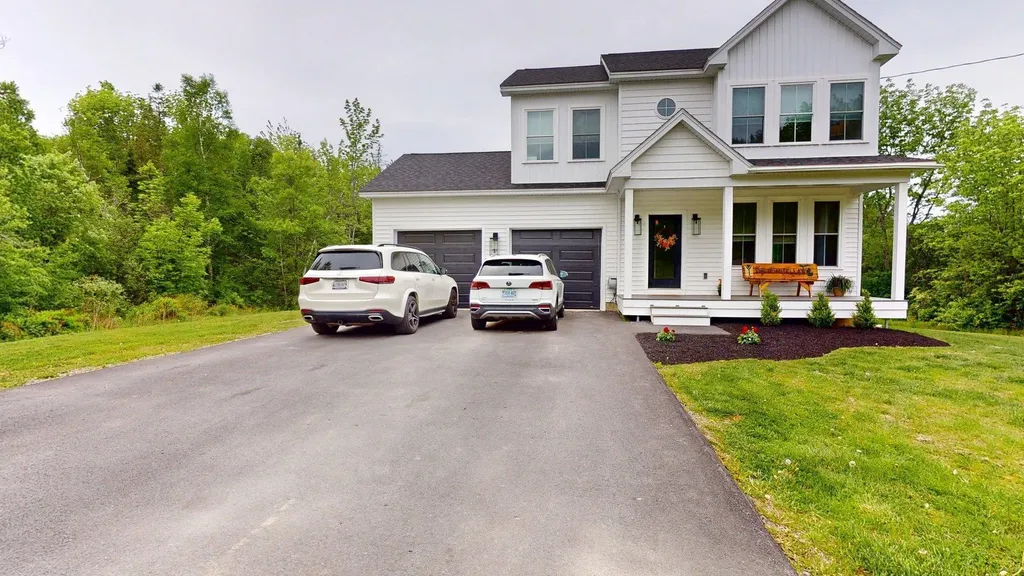 20 Emerald Drive Hampden ME 04444