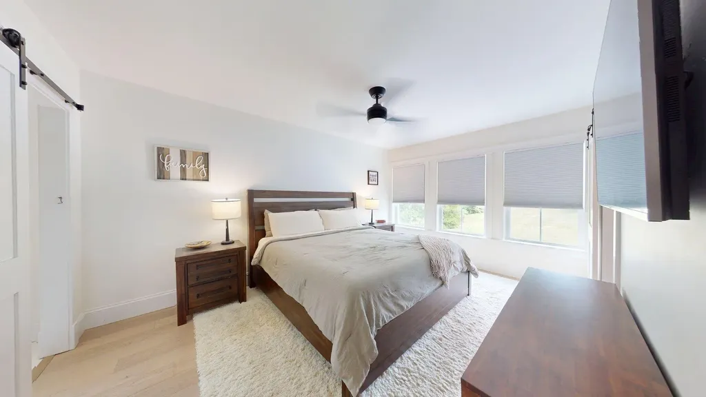 20 Emerald Drive Hampden ME 04444