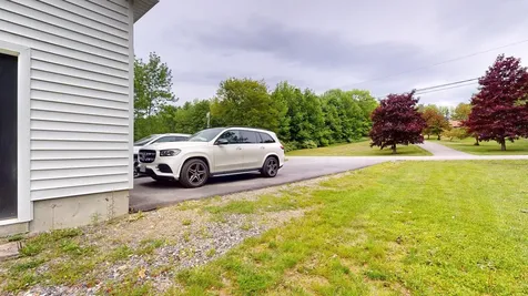 20 Emerald Drive Hampden ME 04444
