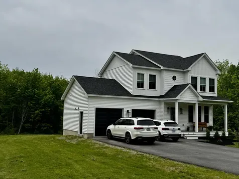 20 Emerald Drive Hampden ME 04444